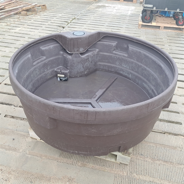 1 stk. brugt marktrug 1000 l