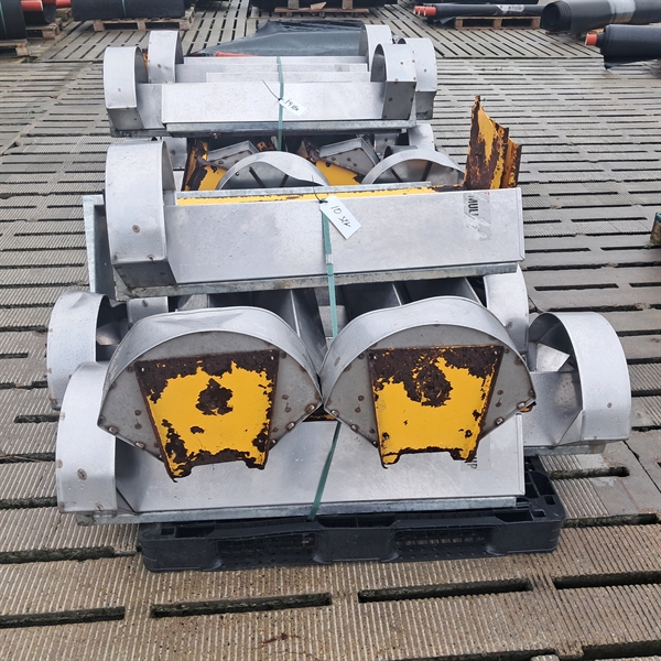 24 stk. brugte Mullerup foderautomater 