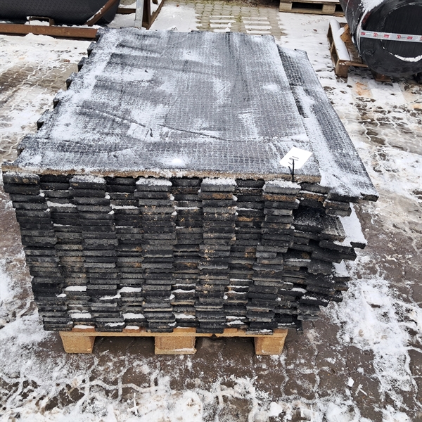 42 stk. brugte gummimåtter 20mm. 125x80 cm. 2.sortering G91