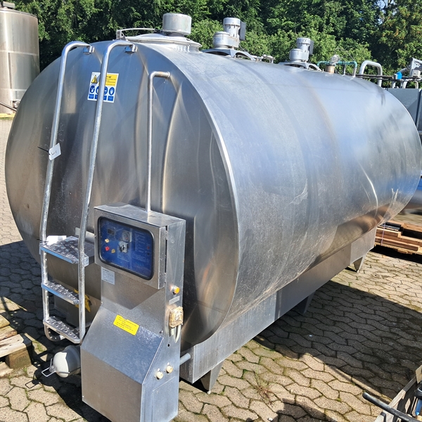 1 stk. brugt "Røka" køletank 6000 l. 350x190x240 cm. Tank 12