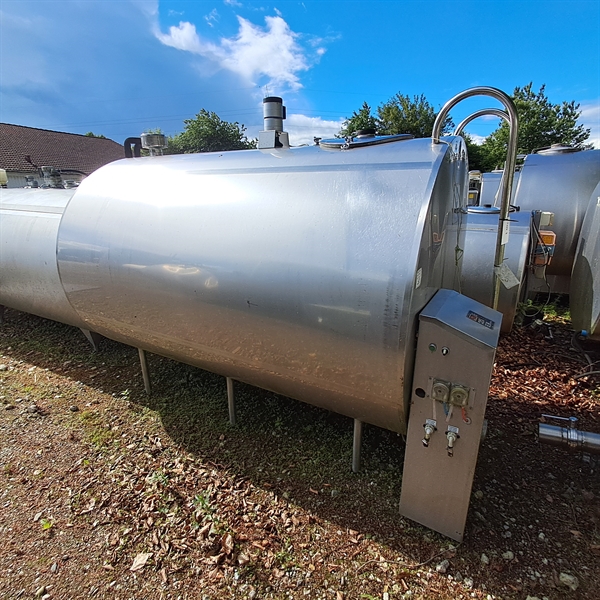 1 stk. brugt køletank 4000 l. 280x165x220 cm. Tank 5