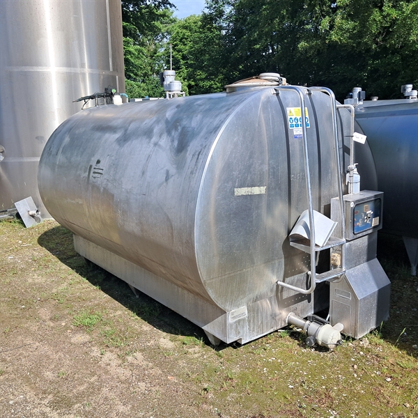 1 stk. brugt "Røka" køletank 6000 l. 350x190x240 cm. Tank 9