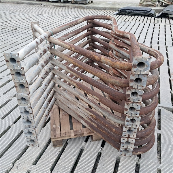 41 stk. brugte 2" sengebøjler længde: 1,95 m. Cc: 0,90 m. S503