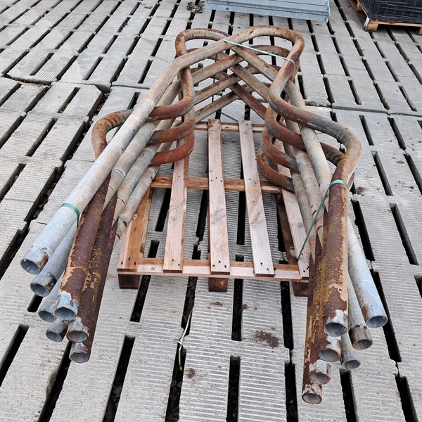 7 stk. brugte 2" sengebøjler længde: 2,10 m. Cc: 0,80 m. S507