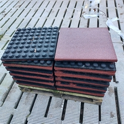 22 stk. røde gummifliser 40mm 50x50 cm 